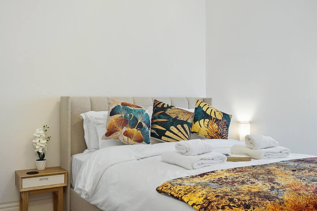 Charming Next To Leicester Sq * London