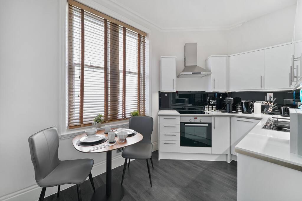 Apartment Charming Next To Leicester Sq London